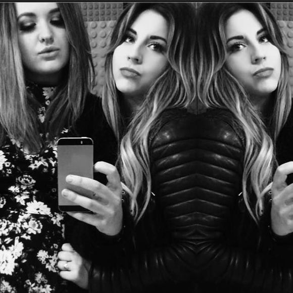 Meet your Posher, Danni - Picture 1 of 1